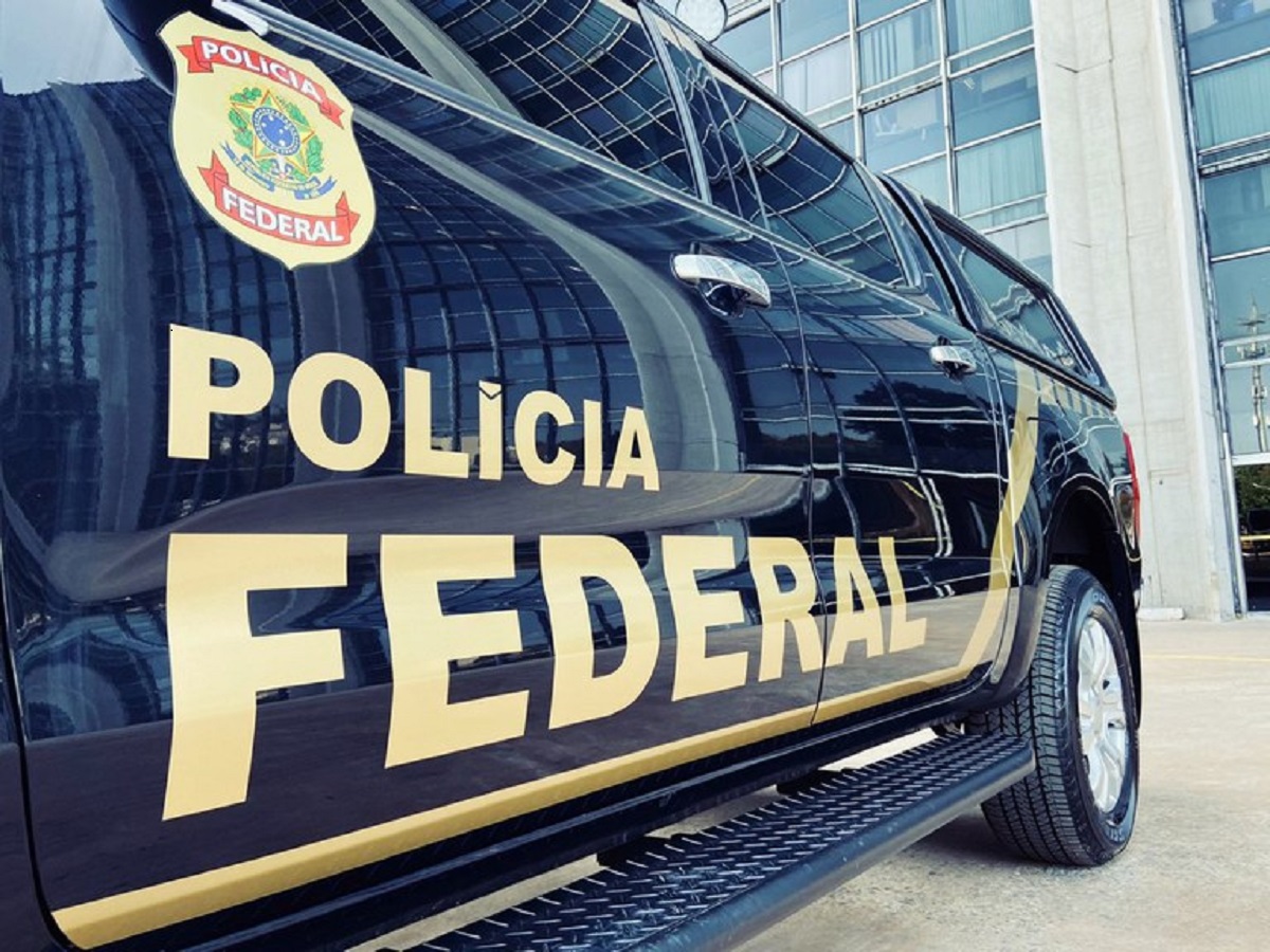 A PF está realizando operação para combater o contrabando e crimes em relação à substância Cardarine no Brasil, usada em atividades físicas.