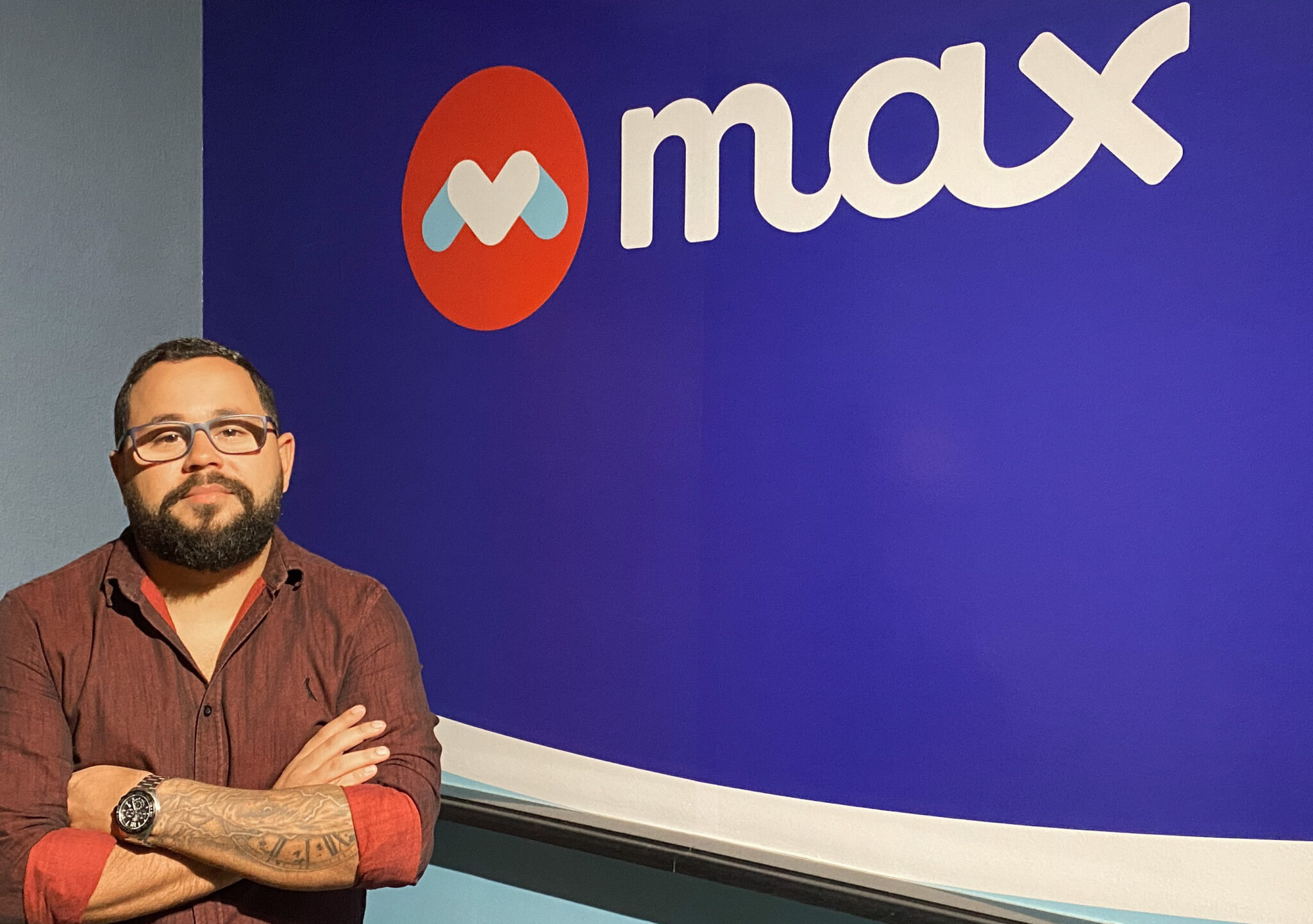 Drogarias Max lança número único para atendimento em vendas