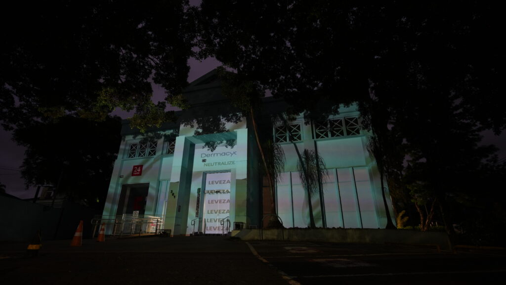 Dermacyd transforma loja da Drogaria São Paulo com projeção mapeada e experiência 360°