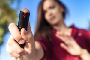 Aprovado PL sobre venda de spray de pimenta para segurança de mulheres