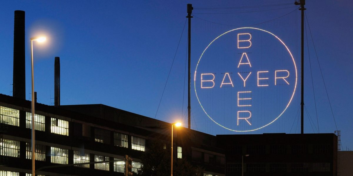 Das Bayer-Kreuz bei Nacht -------------------------- The Bayer Cross at night